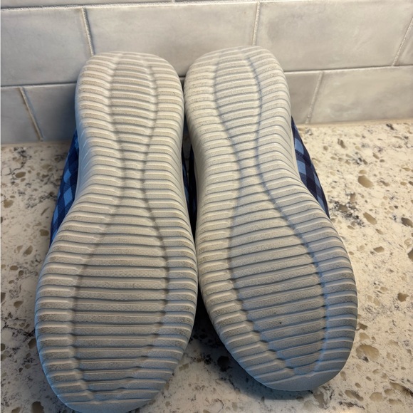Lands end Men’s bedroom slippers - Picture 3 of 3